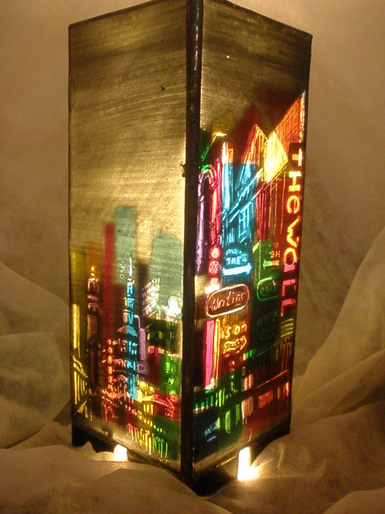 Neon-cityscape-lamp-painted-and-mosaic-glass-25x10x10cm
